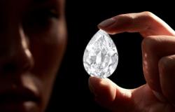 Scientists create diamonds in minutes using liquid metal