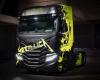 Metallica innovates with exclusive fleet of Iveco s-Way trucks on the M72 tour