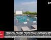 Earthquake in Taiwan: man is surrounded by large waves in swimming pool during tremor; VIDEO | World