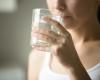 Does drinking water on an empty stomach bring more benefits to our health? | Health
