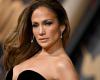 Jennifer Lopez stands out with a suitcase worth around 400 thousand euros