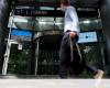 PSI jumps more than 1% to July 2014 highs – Stock Exchange