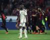 Roma troubled the unbeatable Leverkusen, but fell in the Europa League due to a late draw