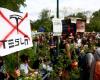 Hundreds of activists parade in Germany against Tesla factory